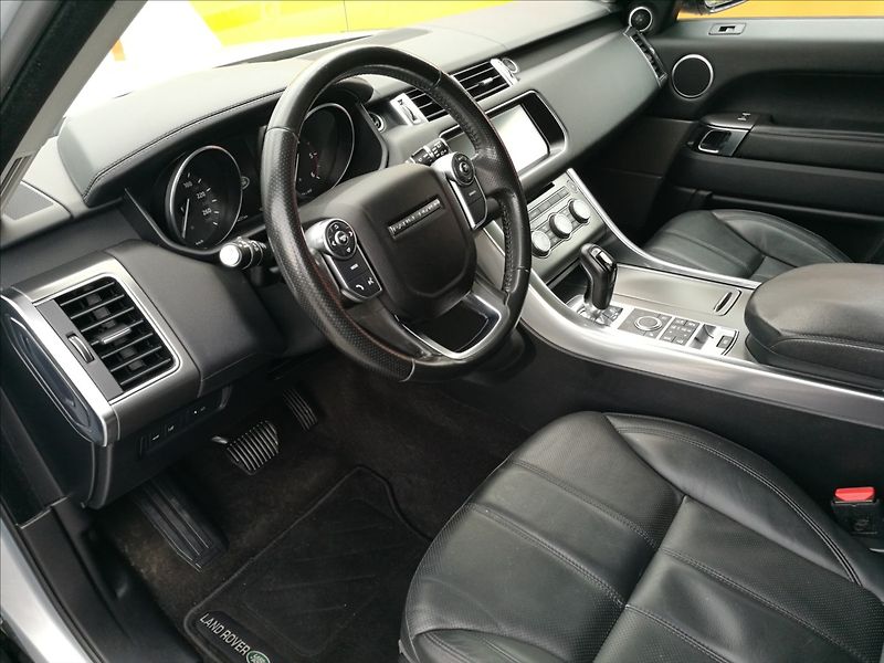 Land Rover Range Rover Sport 3,0 V6 Sport - fotka 13 z 22