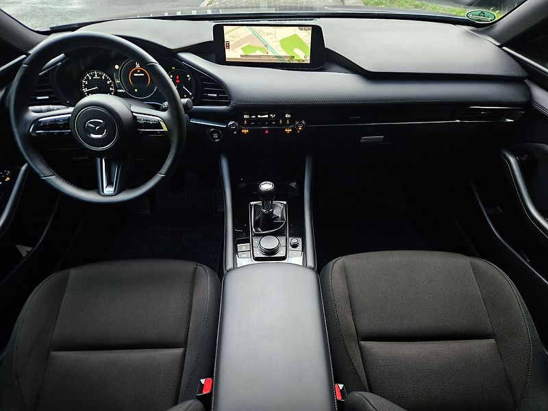 Mazda 3 2.5l e-SKYACTIV G, 1.majitel - fotka 13 z 31