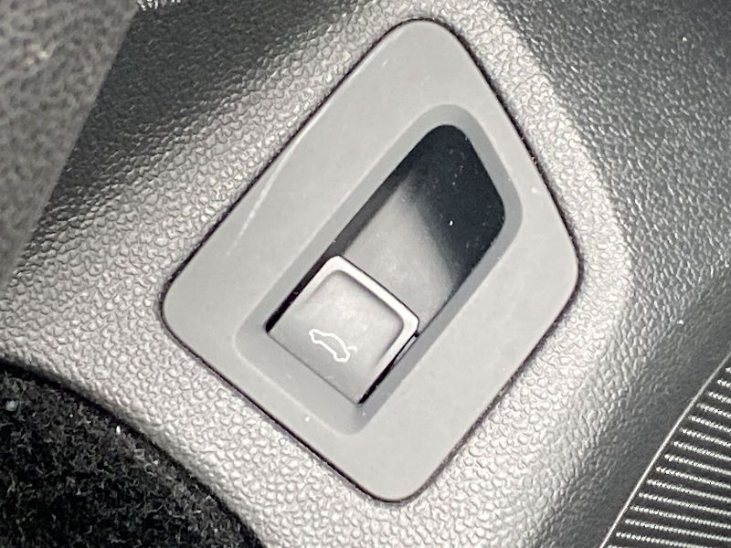 Volkswagen Passat (2019) 2.0 TDI DSG - fotka 22 z 34