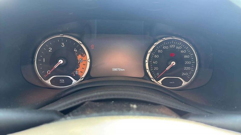 Jeep Renegade 2.0 Mjt 140k Limited 4WD/9891 - fotka 10 z 15