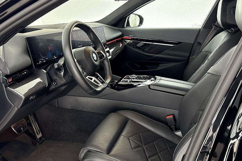 BMW Řada 5 540d xDrive Sedan - fotka 6 z 16