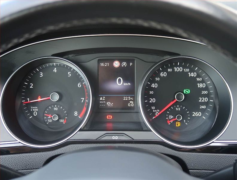 Volkswagen Passat (2020) Elegance 2.0 TSI, Automat - fotka 11 z 22