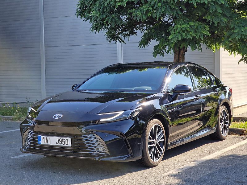 Toyota Camry (2024) 2.5 Hybrid EXECUTIVE - fotografie inzerátu
