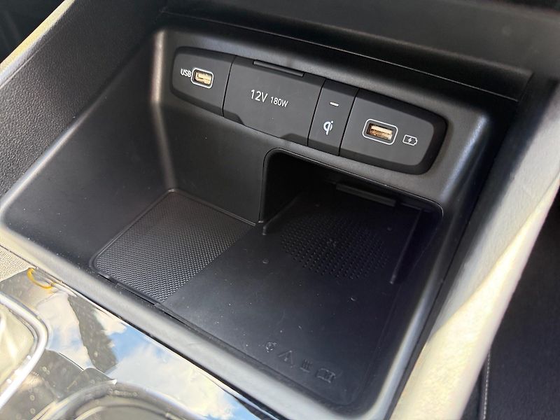 Hyundai Tucson (2022) 1,6 CRDi 100 kW SMART 4x4 - fotka 23 z 24