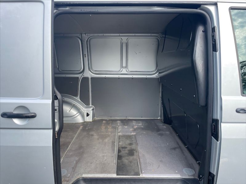 Volkswagen Transporter 2,0 TDI 81 - fotka 8 z 11