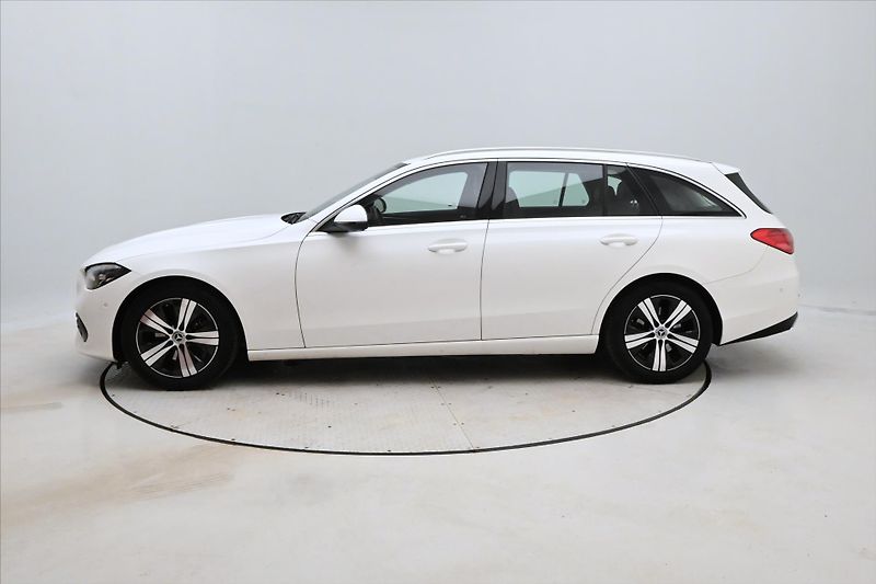 Mercedes-Benz Třídy C 2,0 220d 147 kW 9G Tronic TAŽN - fotka 8 z 32
