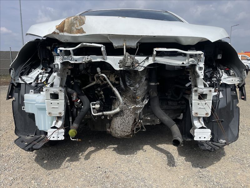 Suzuki SX4 S-Cross 3,0 DDiS 88kw 4x4 havarované, - fotka 28 z 31