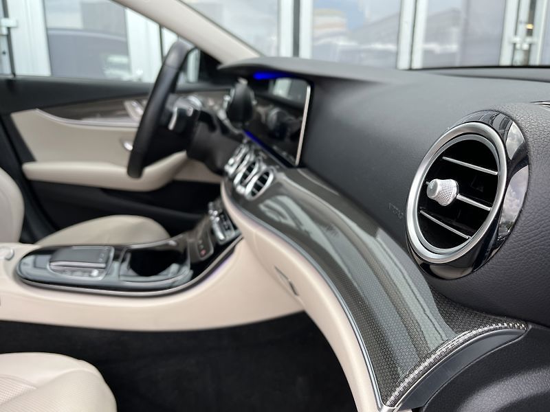 Mercedes-Benz Třídy E E-Třída 220 d 4MATIC All-Terra - fotka 18 z 21
