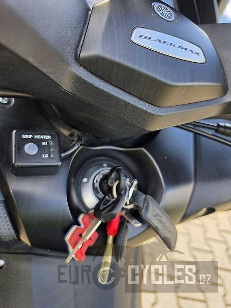 Yamaha T-Max 530 (2013) Black Max - fotka 16 z 20