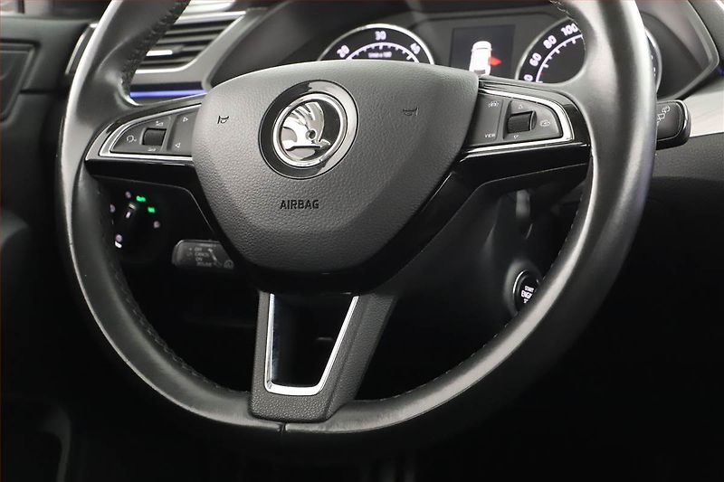 Škoda Superb (2019) 2.0 TDI, Automat, Kůže, Navi - fotka 8 z 20