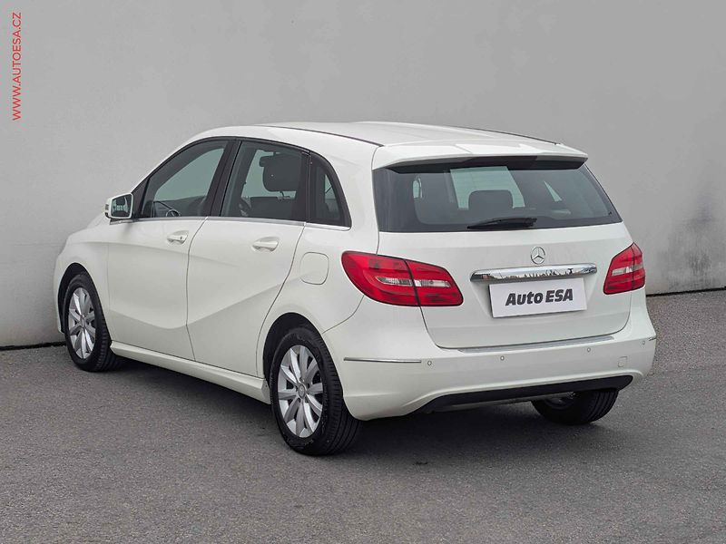 Mercedes-Benz Třídy B (2014) 1.5 CDi B 180, ČR, AC - fotka 4 z 15
