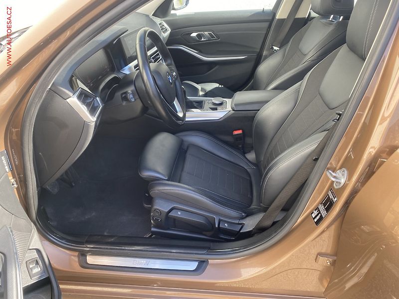 BMW Řada 3 (2019) 2.0 D 320d, Sport Line - fotka 9 z 19