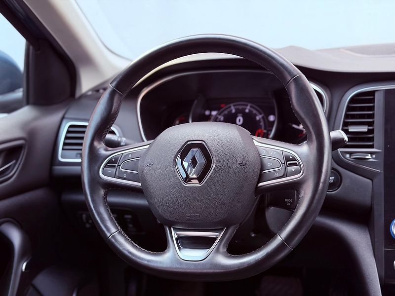 Renault Mégane 1.3 TCe EDC, Bose, Navi, TOP - fotka 17 z 28