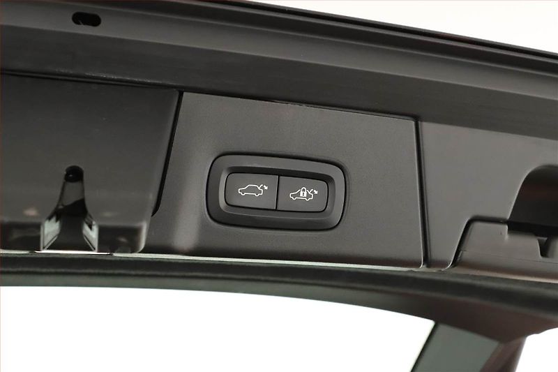 Volvo V90 (2018) D3, Automat, Serv.kniha, Kůže - fotka 17 z 20