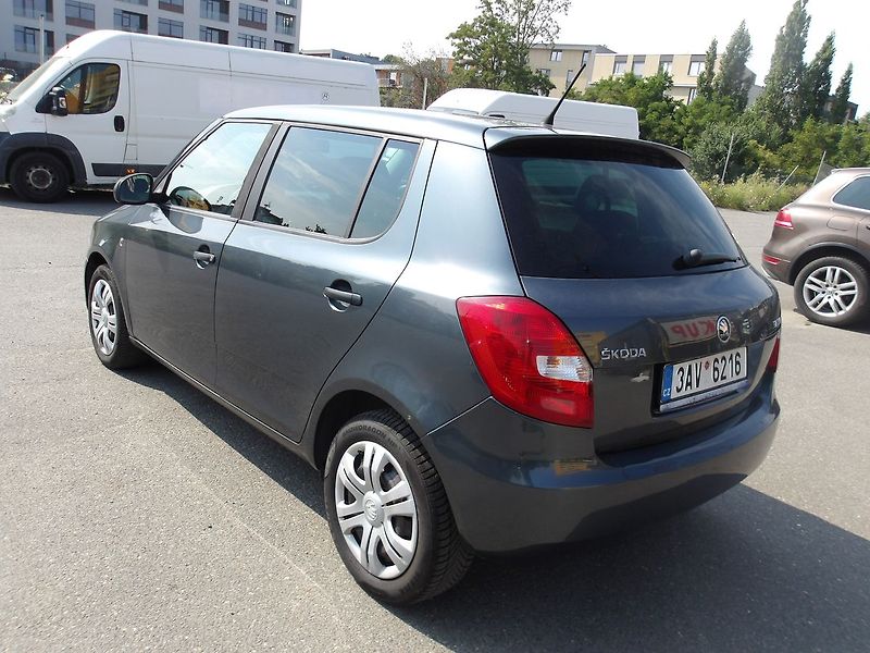 Škoda Fabia 1,4MPi 63kW KRASAVEC ! - fotka 10 z 25