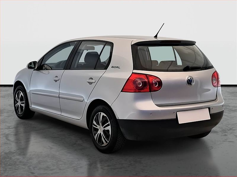 Volkswagen Golf (2006) 1.4 16V, slušný stav - fotka 4 z 14