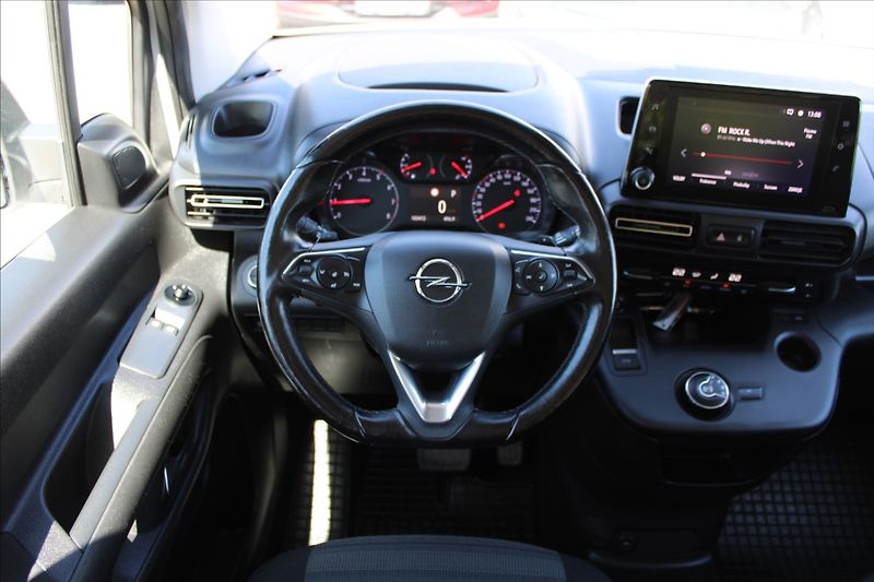 Opel Combo 1,2 T  ČR,1.MAJ,DPH,AUTOMAT - fotka 10 z 31