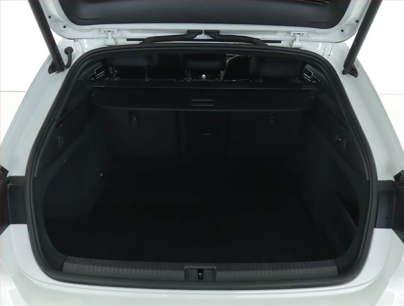 Volkswagen Arteon (2023) R-line 2.0 TDI - fotka 14 z 18