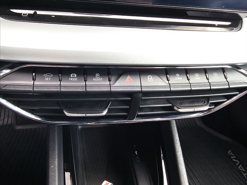 Škoda Octavia IV 1,5TSi Style LED ČR DPH - fotka 19 z 39