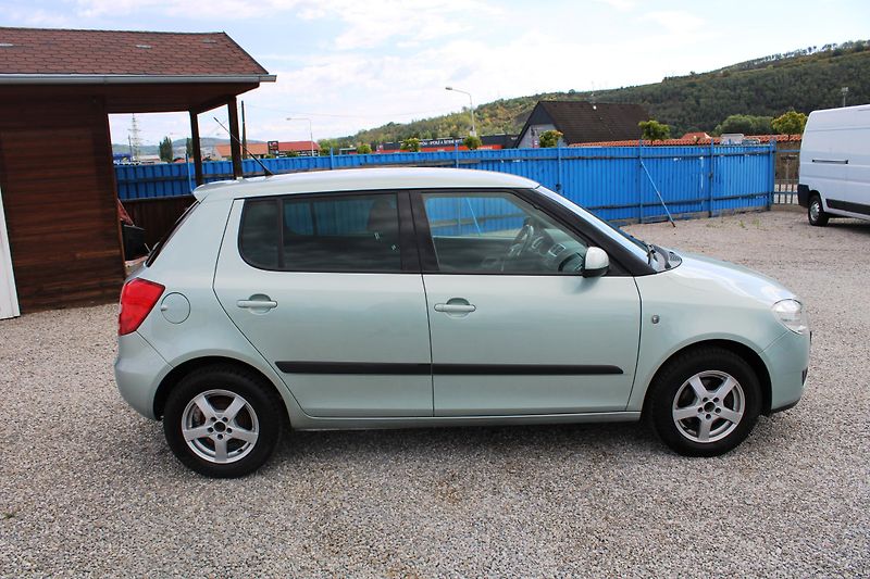 Škoda Fabia (2009) 1,2i SPORT KLIMA EL.OKNA ALU - fotka 8 z 16
