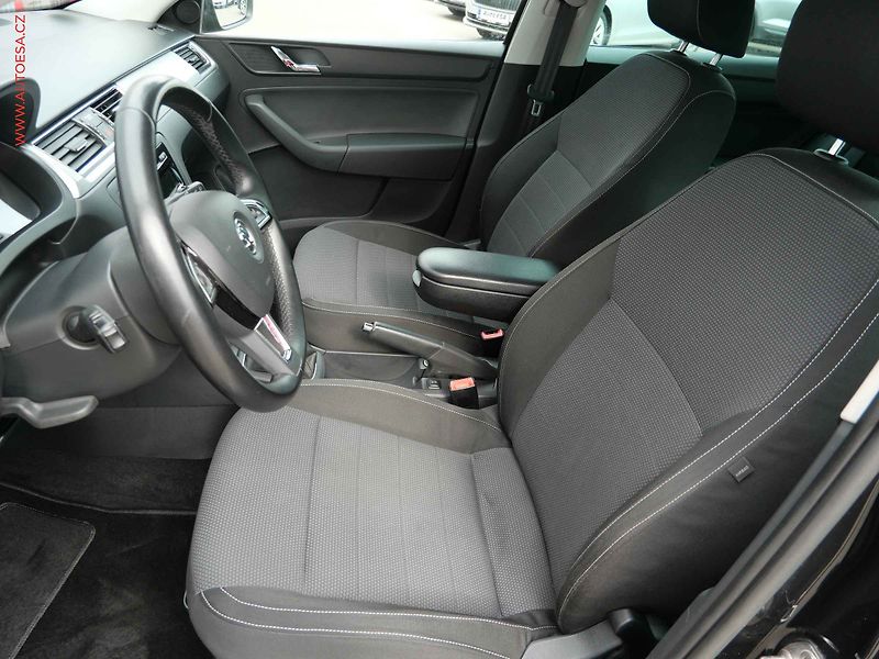 Škoda Rapid (2014) 1.2 TSi, Elegance, xenon - fotka 9 z 17