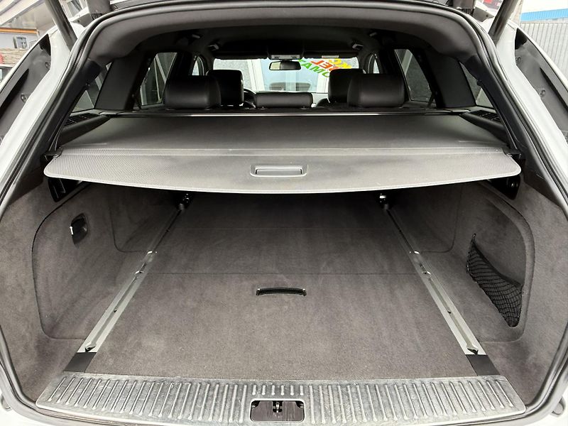 Jaguar XF 3,0 V6 Sportbrake REZERVACE - fotka 11 z 37