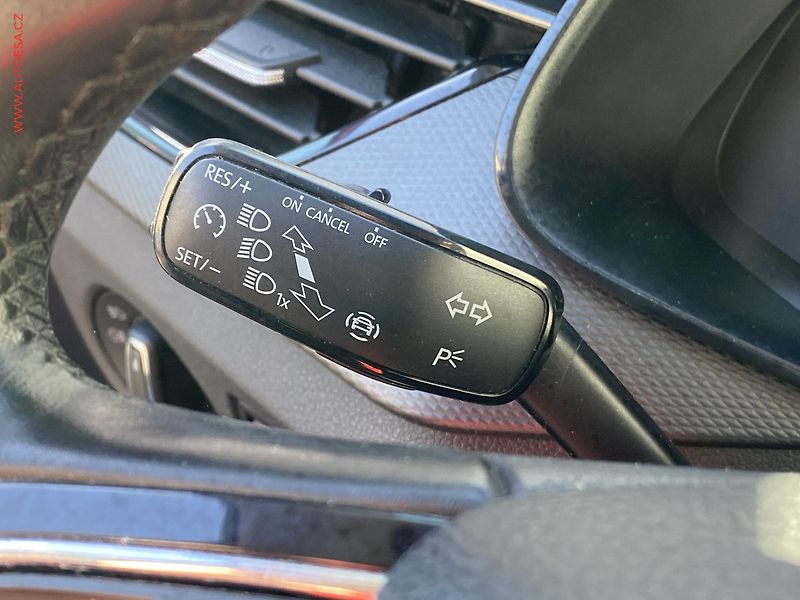 Škoda Scala (2020) 1.6 TDi, Ambition, DSG, LED - fotka 13 z 18