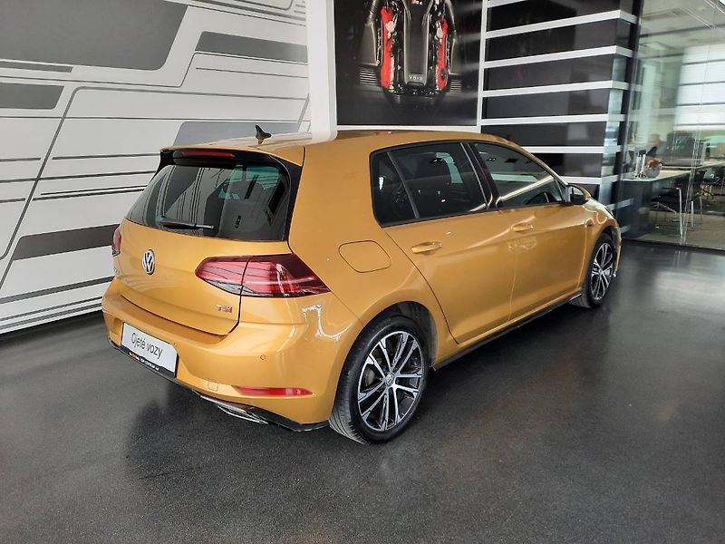 Volkswagen Golf (2017) 1.5 TSI (110kW/150k) DSG, R-Li - fotka 2 z 21