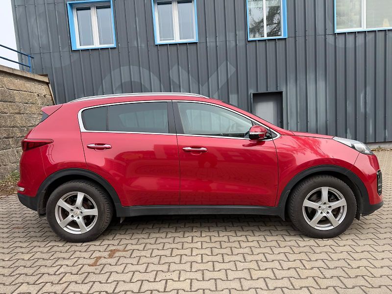 Kia Sportage 1,7 CRDi 4x2 Dynamic - fotka 6 z 35
