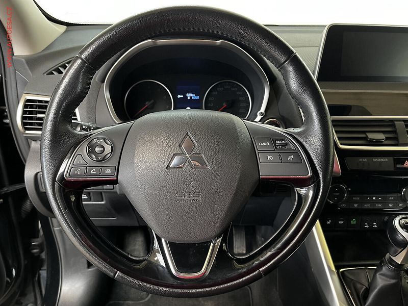 Mitsubishi Eclipse Cross (2018) 1.5 T-MIVEC, Intense - fotka 15 z 17