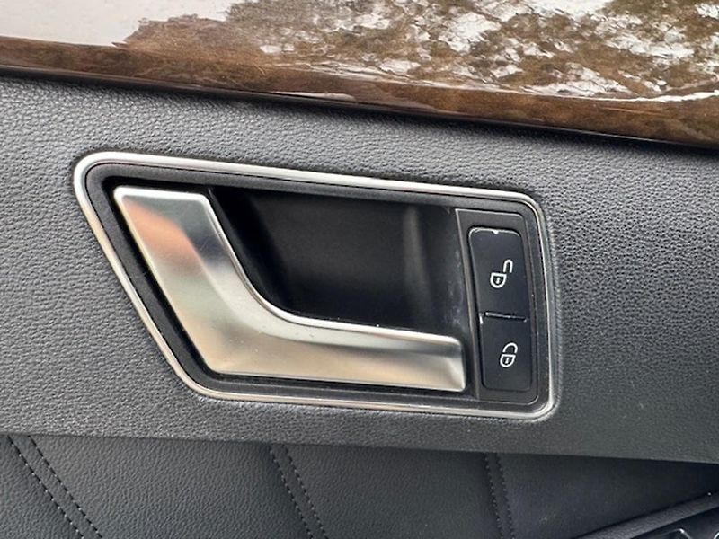 Mercedes-Benz Třídy E MB E 200 CDi kombi - fotka 13 z 35