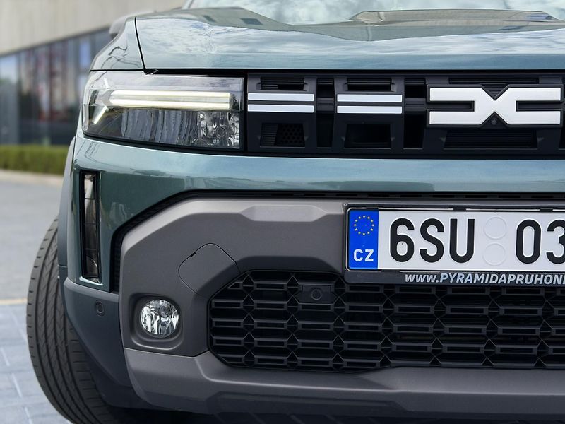 Dacia Duster (2025) Hybrid/Journey/tažné/záruka - fotka 9 z 23