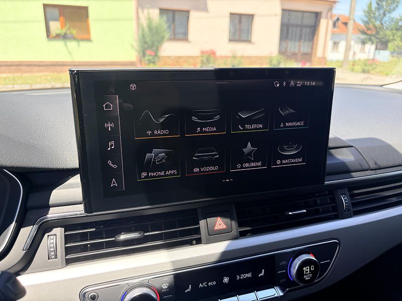 Audi A4 Avant 2.0TDI DSG QUATTRO REZERVACE - fotka 24 z 56