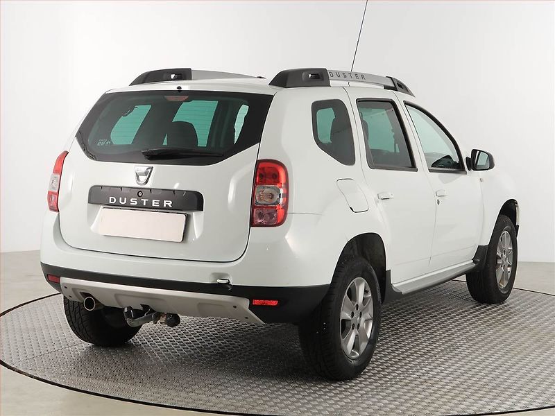 Dacia Duster (2015) 1.6 16V, Vyhř. sedaček - fotka 5 z 17