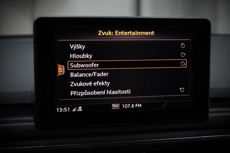 Audi A4 2.0 TFSI ultra 140 kW S line - fotka 42 z 49