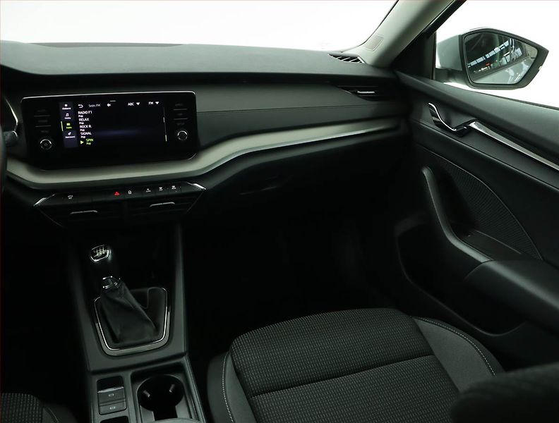 Škoda Octavia (2022) Ambition 2.0 TDI, ČR,1.maj - fotka 8 z 15