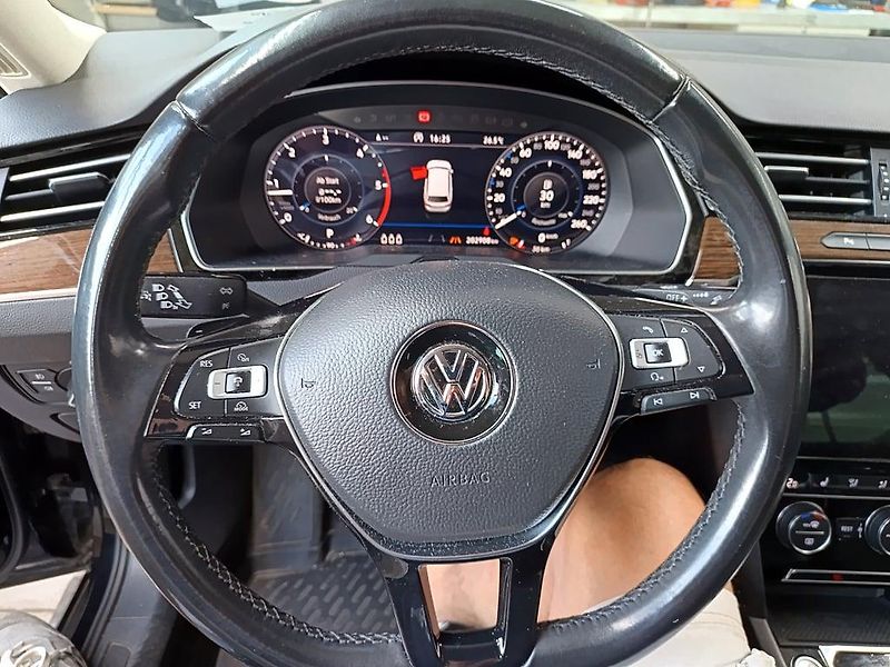 Volkswagen Passat (2018) 2,0 TDi 4Motion DSG 140 KW - fotka 12 z 15