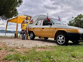 Škoda Spacáq už najela tisíce kilometrů po Evropě. Petr Novotný v ní se synem naposledy vyrazili do Chorvatska.