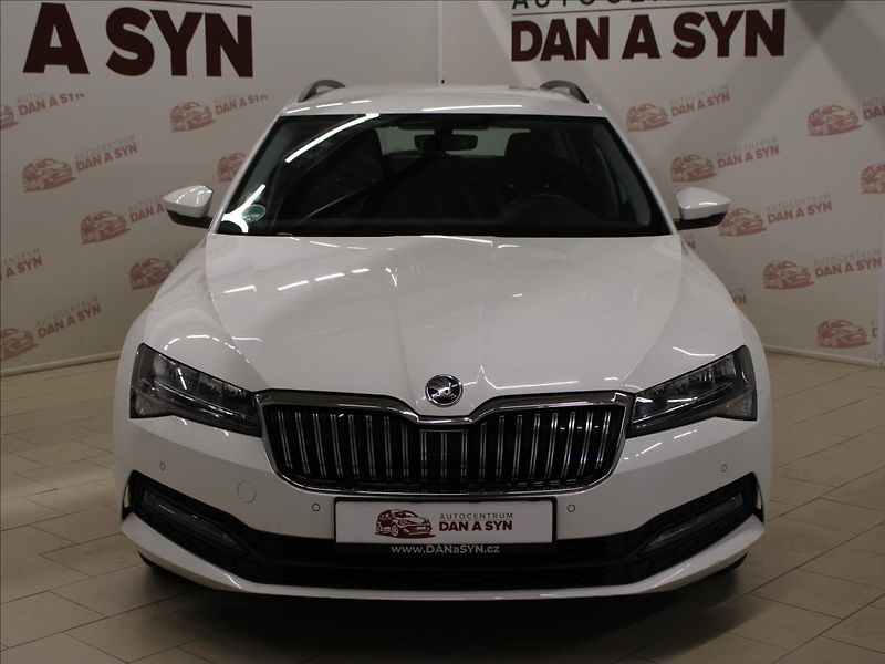 Škoda Superb 2,0 TDI DSG LED 1.majitel - fotka 2 z 37
