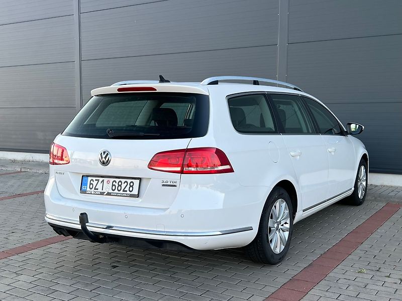 Volkswagen Passat TDI-ALU-NAVI-PLNÝ SERVIS - fotka 4 z 45