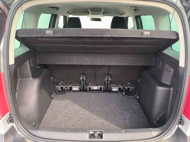 Škoda Yeti (2012) 1.2 TSi, Active, park. čidla - fotka 7 z 15