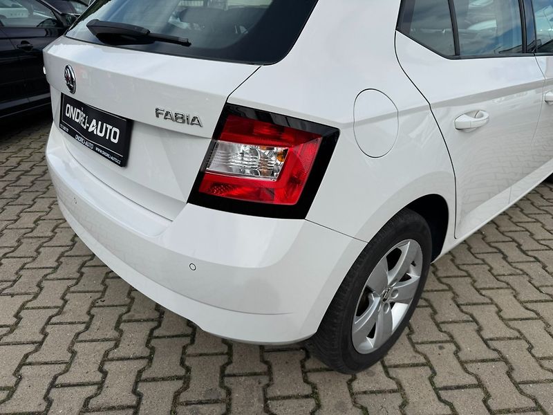 Škoda Fabia (2015) 1,2 TSI 66 KW 2 MAJ. STK - fotka 12 z 44