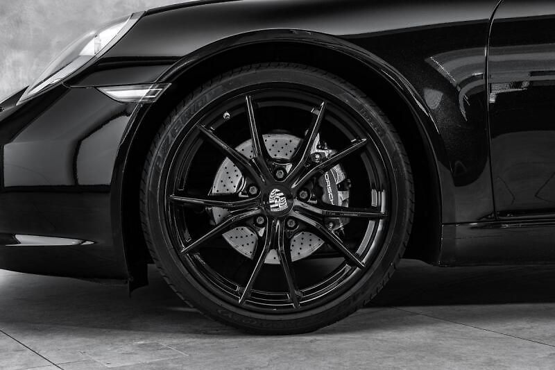 Porsche 911 Carrera 991 Sport Chrono BOSE - fotka 2 z 24