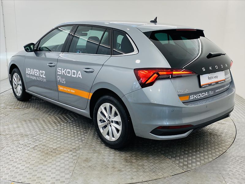 Škoda Scala 1,0 TSI 85kW Top Selection - fotka 20 z 23