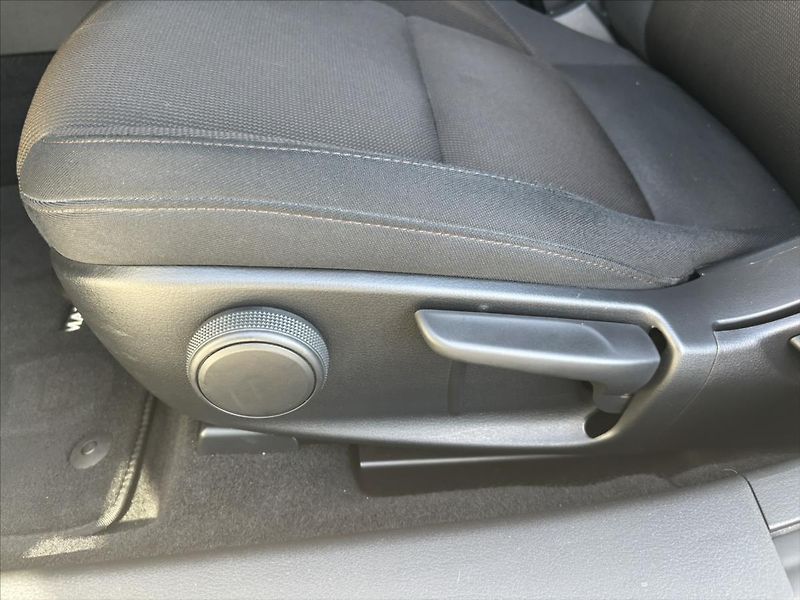 Mazda 3 2,0 i Plus 1.ČR CARPLAY KAMERA - fotka 11 z 46