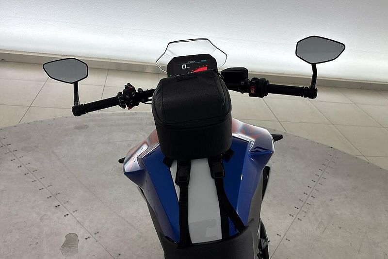 BMW F 900 R A2 - fotka 13 z 14