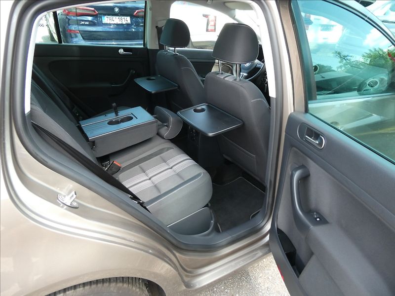 Volkswagen Golf Plus 1,2 TSi 77kW Match, auto klima - fotka 22 z 51