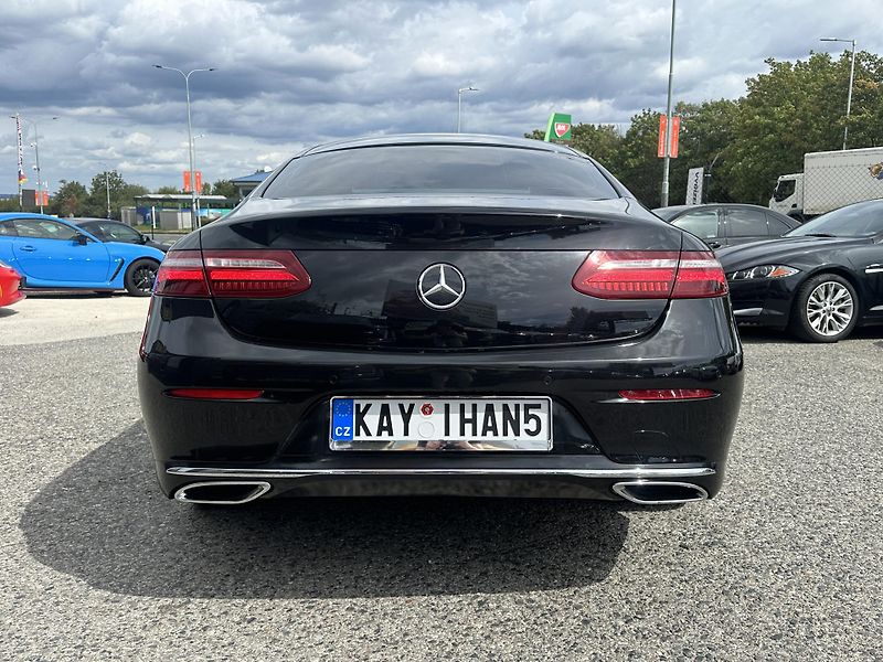 Mercedes-Benz Třídy E (2018) Mercedes-Benz E 200 2018 - fotka 6 z 19