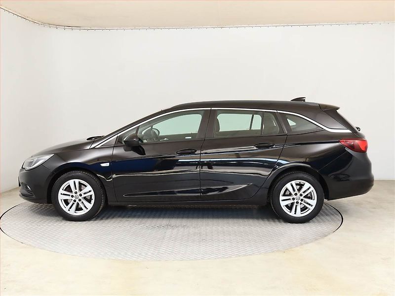 Opel Astra (2017) 1.6 CDTI, Automat, Navi - fotka 3 z 14