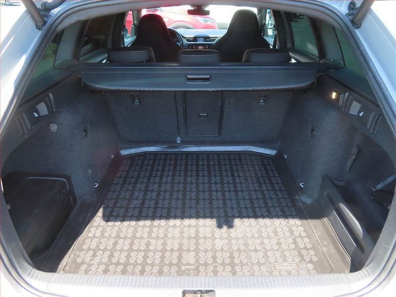Škoda Octavia (2018) RS 2.0 TDI 4x4 DSG, 4X4 - fotka 14 z 22
